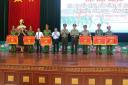 41.jpg - Các đồng chí trong Ban Chỉ đạo, Ban Tổ chức Hội thi trao giải cho các tập thể và cá nhân