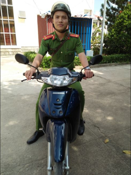 Trung uý Nguyễn Minh Trực- một cảnh sát khu vực trẻ tận tuỵ, nhiệt huyết