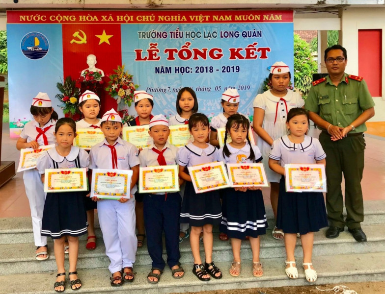 Thượng úy Huỳnh Quốc Thắng giỏi chuyên môn, nhiệt huyết công tác Đoàn