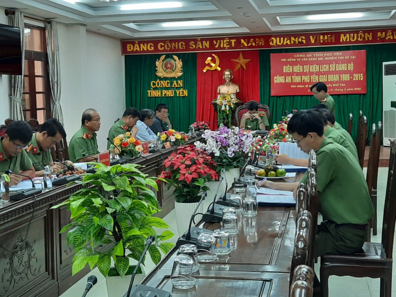 CÔNG AN PHÚ YÊN TỔ CHỨC NGHIỆM THU ĐỀ TÀI “BIÊN NIÊN SỰ KIỆN LỊCH SỬ ĐẢNG BỘ CÔNG AN TỈNH PHÚ YÊN GIAI ĐOẠN 1989 - 2015”