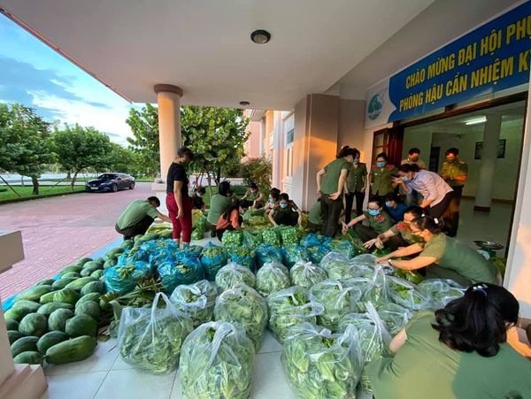 NHỮNG HÀNH ĐỘNG ĐẸP,  Ý NGHĨA LỚN MÙA COVID