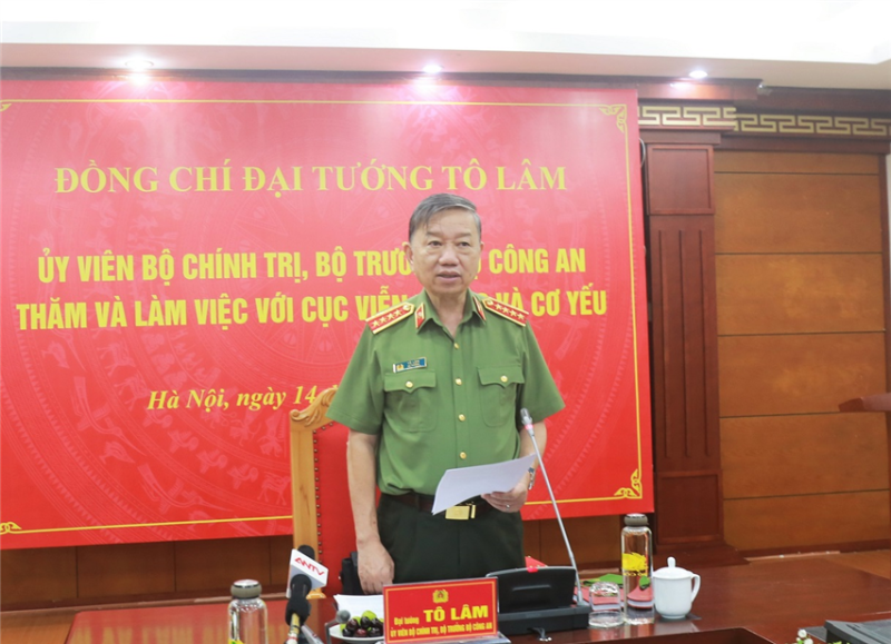 Phấn đấu xây dựng lực lượng Viễn thông - Cơ yếu Công an nhân dân cách mạng, chính quy, tinh nhuệ, hiện đại