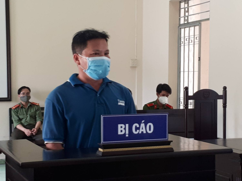 Lãnh án 9 tháng tù vì chống người thi hành công vụ tại chốt kiểm dịch