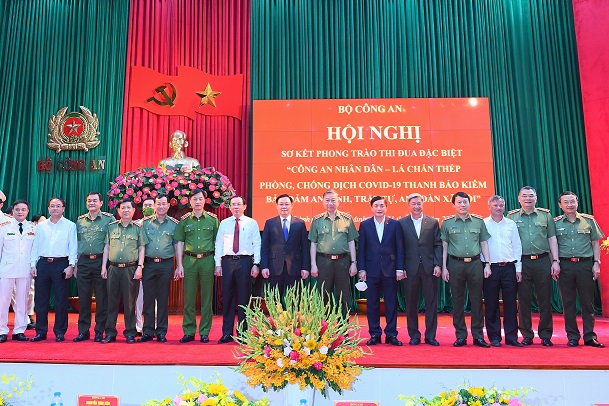 Công an nhân dân - Lá chắn thép phòng, chống dịch Covid-19 - Thanh bảo kiếm bảo đảm an ninh, trật tự, an toàn xã hội