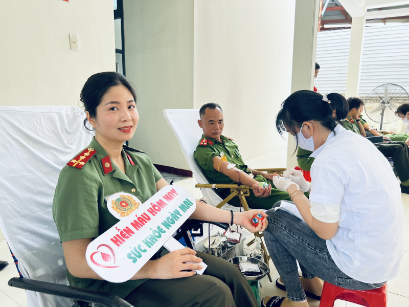 Gần 200 cán bộ, chiến sĩ Công an tỉnh Phú Yên tình nguyện hiến máu