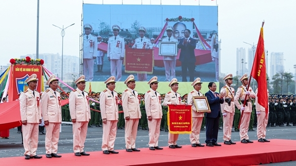 Xây dựng lực lượng CSCĐ "pháp luật sắc, nghiệp vụ tinh, công nghệ giỏi, ngoại ngữ tốt, hình ảnh đẹp”