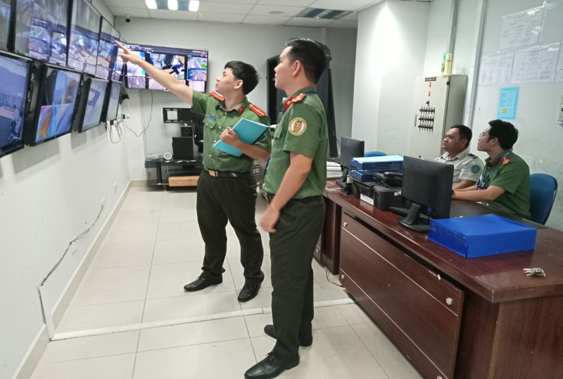 Tăng cường biện pháp kiểm soát an ninh hàng không tăng cường dịp Lễ kỷ niệm 50 năm Ngày Giải phóng hoàn toàn miền Nam, thống nhất đất nước và Ngày Quốc tế lao động