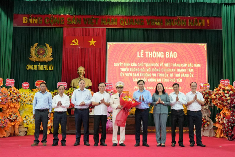 Giám đốc Công an tỉnh Phú Yên được thăng hàm Thiếu tướng Công an nhân dân