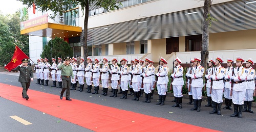 Thứ trưởng Lê Văn Tuyến dự và chỉ đạo Hội nghị tổng kết công tác tại Công an tỉnh Đắk Lắk