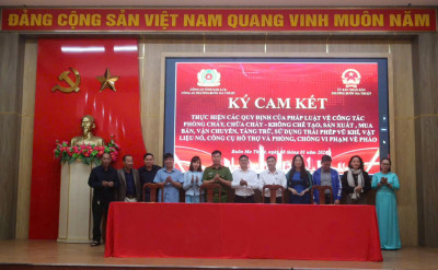 Phường Buôn Ma Thuột tổ chức ký cam kết phòng, chống vi phạm về vũ khí, vật liệu nổ, công cụ hỗ trợ, pháo nổ và phòng cháy, chữa cháy