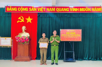 Hội nghị giao ban với lực lượng ANTT ở cơ sở xã Hòa Thịnh tháng 01/2026