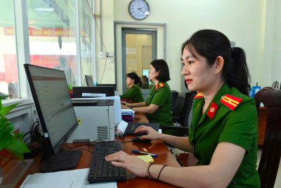 Công an phường Tuy Hòa bảo đảm giải quyết thủ tục hành chính liên tục trong dịp Tết, phục vụ Nhân dân kịp thời