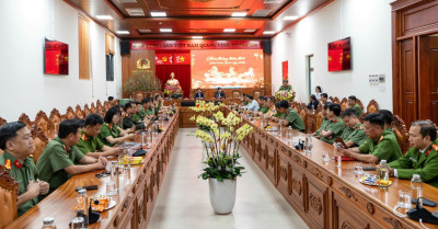 Bí thư Tỉnh ủy Lương Nguyễn Minh Triết thăm, chúc Tết, động viên cán bộ, chiến sĩ Công an tỉnh Đắk Lắk dịp Tết Nguyên đán Bính Ngọ 2026