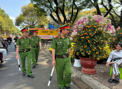 Công an phường Buôn Ma Thuột chủ động tham mưu bảo đảm an ninh, trật tự chợ hoa Tết Bính Ngọ 2026