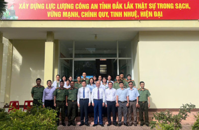 Lãnh đạo Ủy ban nhân dân tỉnh và Sở Y tế thăm, chúc mừng Bệnh viện số 1 Công an tỉnh nhân Ngày thầy thuốc Việt Nam