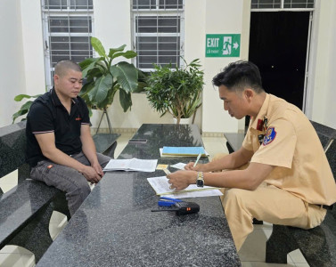 Đắk Lắk: Phát hiện và xử phạt xe khách chở quá số người quy định trên Quốc lộ 1