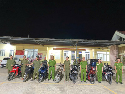 Công an xã Đắk Liêng tổ Hội nghị quán triệt, triển khai nhiệm vụ cho lực lượng tham gia bảo đảm ANTT trong thời gian bầu cử và tổ chức ra quân tuần tra, kiểm soát đảm bảo ANTT tại các điểm bỏ phiếu