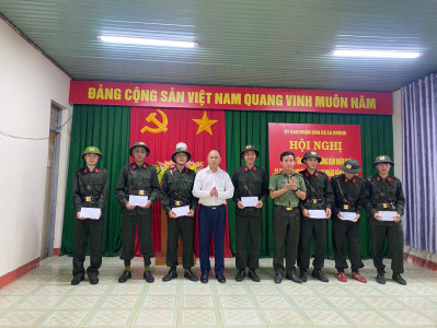 Công an xã Ea Drông phối hợp tham mưu UBND xã gặp gỡ, động viên công dân trước khi lên đường nhập ngũ 2026