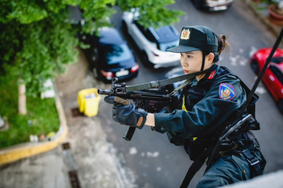 Nữ cán bộ, chiến sĩ Cảnh sát cơ động Công an tỉnh Đắk Lắk vững vàng trên thao trường, sẵn sàng nhận và hoàn thành nhiệm vụ