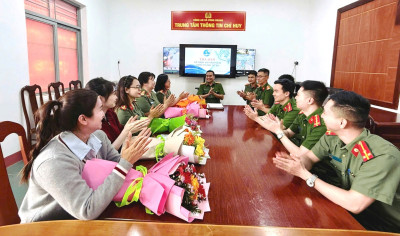 Hội Phụ nữ Công an xã Pơng Drang phát huy vai trò trong công tác bảo đảm an ninh, trật tự