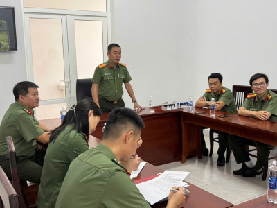 Triển khai kế hoạch nắm tình hình, phòng ngừa vi phạm trong công tác tiếp công dân, giải quyết khiếu nại, tố cáo và phòng, chống tham nhũng, tiêu cực trong lực lượng Công an tỉnh