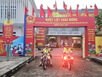 Công an phường Phú Yên phối hợp cùng phòng cảnh sát giao thông công an tỉnh đắk lắk: đảm bảo tuyệt đối an toàn kỳ bầu cử quốc hội và hđnd các cấp diễn ra trên địa bàn phường