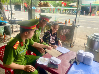 Công an xã Buôn Đôn tăng cường bảo đảm trật tự đô thị, trật tự công cộng, TTATGT trước, trong và sau bầu cử Đại biểu HĐND các cấp