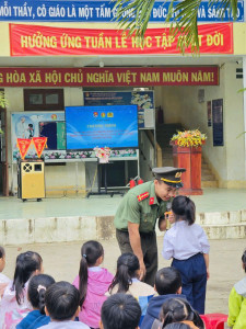 Công an xã Đức Bình tích cực phổ biến tuyên truyền pháp luật tại các cơ sở giáo dục trên địa bàn