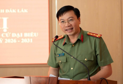 Đồng chí Đại tá Lê Hữu Tuấn - Uỷ viên Ban Thường vụ Đảng uỷ, Phó Giám đốc Công an tỉnh, ứng cử viên đại biểu HĐND tỉnh, nhiệm kỳ 2026 – 2031 tiếp xúc, vận động cử tri tại Đơn vị bầu cử số 20