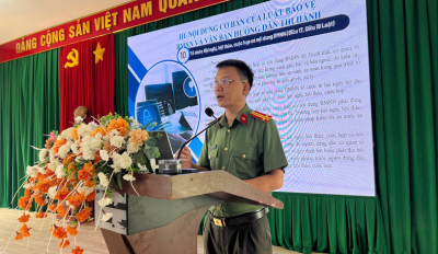 Phòng An ninh chính trị nội bộ tổ chức tuyên truyền pháp luật và phát động phong trào toàn dân bảo vệ an ninh Tổ quốc năm 2026 tại cơ quan Ủy ban Mặt trận Tổ quốc Việt Nam tỉnh Đắk Lắk