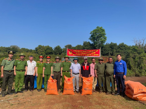 Gắn hỗ trợ sinh kế với giữ vững an ninh trật tự từ cơ sở tại Công an xã Tam Giang