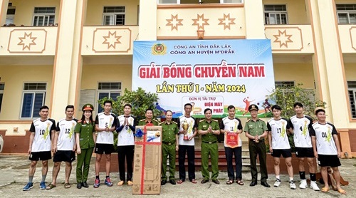 Công an huyện M'Drắk tổ chức giải bóng chuyền nam Công an huyện lần thứ I, năm 2024