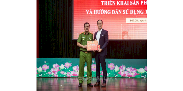 Công an tỉnh Đắk Lắk hưởng ứng sử dụng mạng viễn thông Gmobile