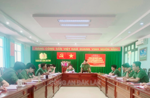 Sinh hoạt chuyên đề thực trạng và nhiệm vụ, giải pháp xây dựng chi bộ  theo mô hình “chi bộ 4 tốt” hiện nay trong chi bộ Thanh tra Công an tỉnh