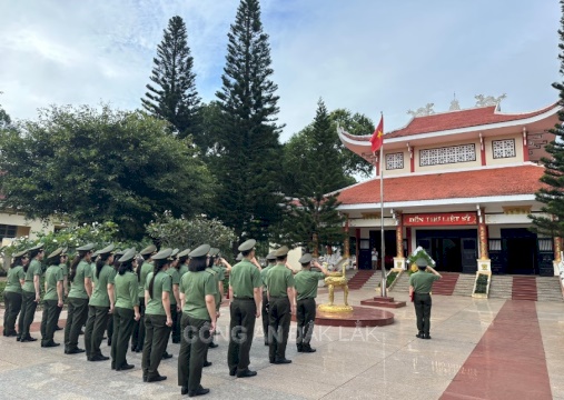 Phòng Tham mưu tổ chức các hoạt động kỷ niệm 77 năm ngày Thương binh - Liệt sĩ (27/7/1947-27/7/2024)