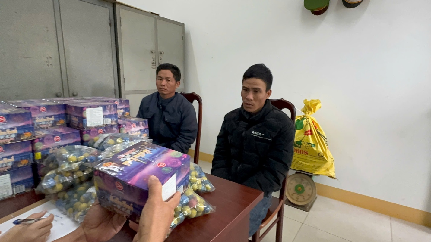 Công an Ea Kar liên tiếp bắt 02 vụ pháo hoa nổ trong đêm