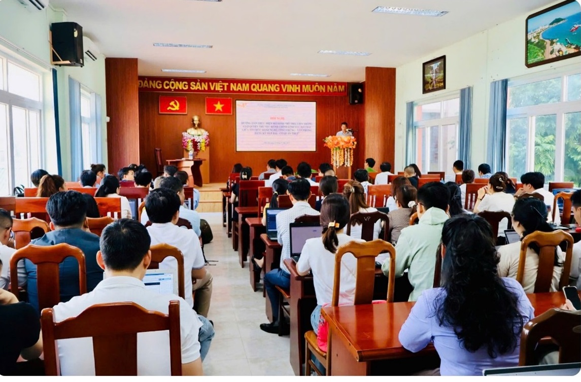 Tổ công tác triển khai Đề án 06/CP tỉnh Đắk Lắk phối hợp triển khai mô hình hỗ trợ liên thông giải quyết thủ tục hành chính lĩnh vực đất đai