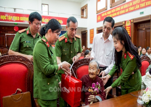 Công an tỉnh Đắk Lắk triển khai thu nhận mẫu ADN cho thân nhân Liệt sĩ chưa xác định danh tính