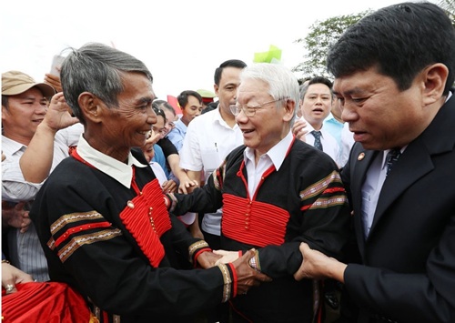 Phát huy tinh thần đoàn kết, đấu tranh với âm mưu thủ đoạn của các thế lực thù địch về phá hoại chính sách đoàn kết các dân tộc