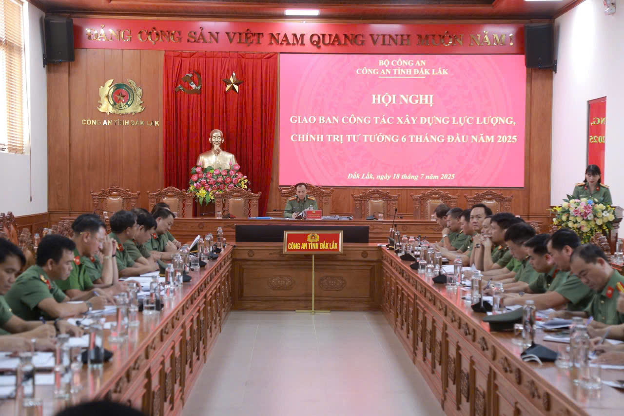 Công an tỉnh Đắk Lắk tổ chức Hội nghị sơ kết công tác xây dựng lực lượng, chính trị tư tưởng 6 tháng đầu năm 2025