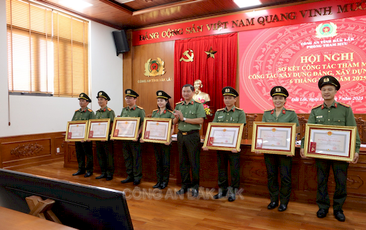 Hội nghị sơ kết công tác tham mưu, công tác xây dựng đảng, xây dựng lực lượng 06 tháng đầu năm 2025