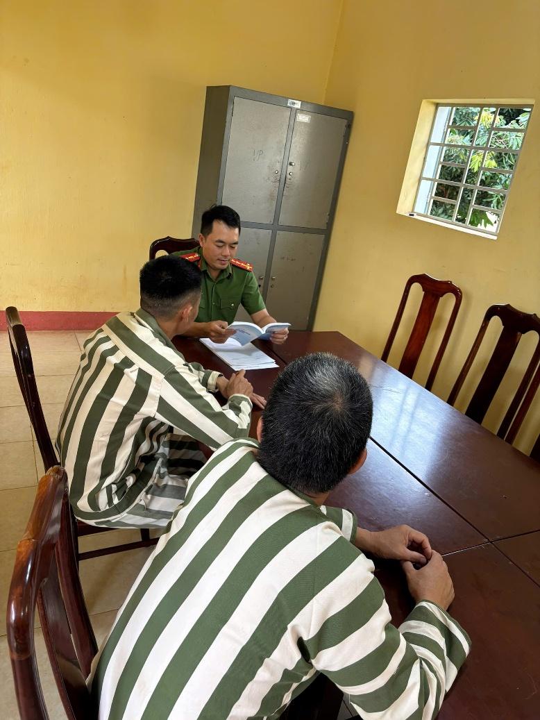 Đẩy mạnh công tác phổ biến, giáo dục pháp luật cho người đang chấp hành hình phạt tù tại Phân trại tạm giam khu vực 2, Trại tạm giam số 1