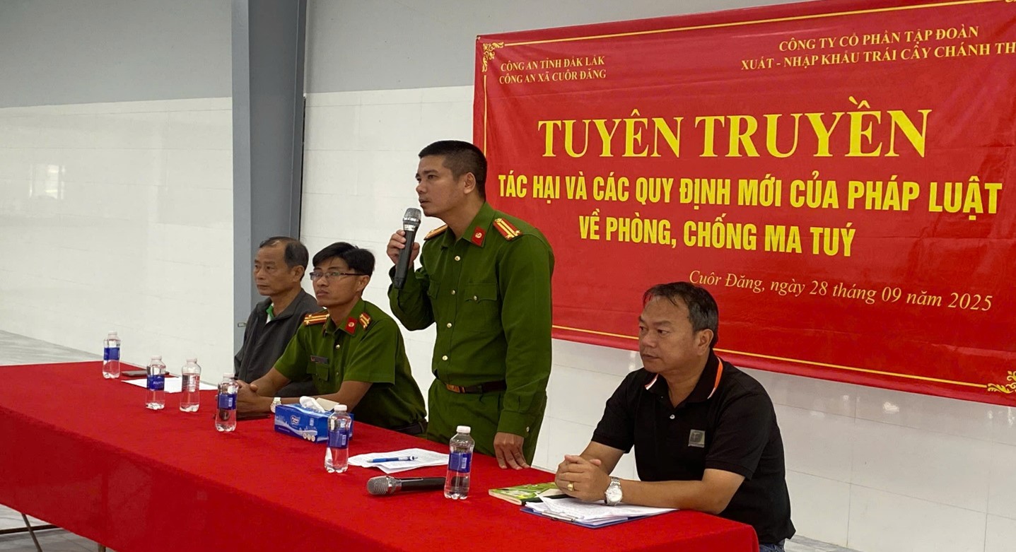 Công an xã Cuôr Đăng đẩy mạnh tuyên truyền về phòng chống ma túy