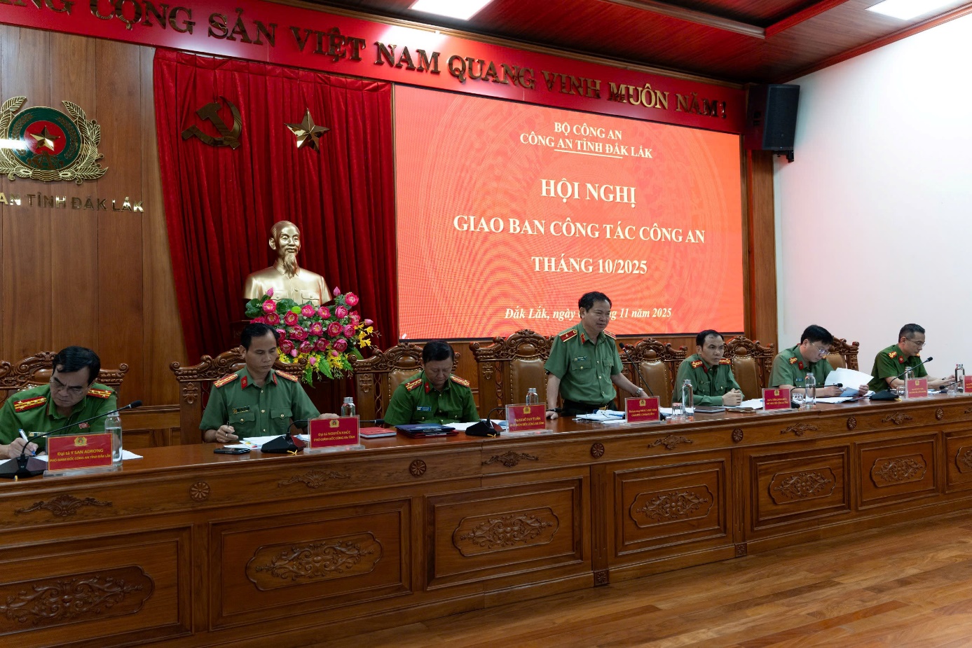 Công an tỉnh Đắk Lắk tổ chức Hội nghị giao ban công tác tháng 10, triển khai công tác tháng 11 năm 2025