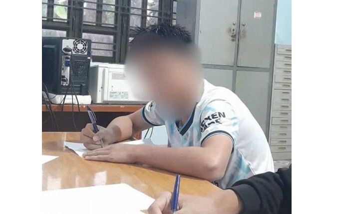 Công an xã Dur Kmăl cảnh báo tình trạng học sinh tự chế pháo nổ từ mạng xã hội