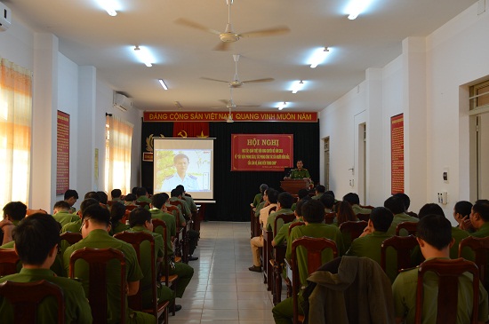 Công an huyện Cư Kuin tổ chức học tập chuyên đề năm 2018