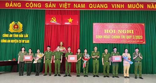 Công an huyện Cư M’gar tổ chức chương trình sinh hoạt chính trị kỷ niệm 75 năm ngày Bác Hồ nêu Sáu điều dạy Công an nhân dân