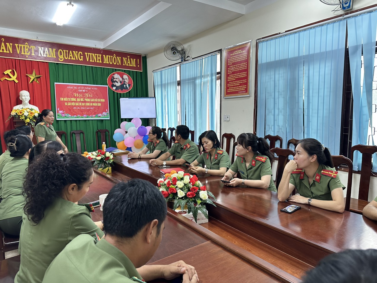 Sinh hoạt chính trị kỷ niệm 75 năm Ngày Bác Hồ nêu Sáu điều Bác Hồ dạy Công an nhân dân