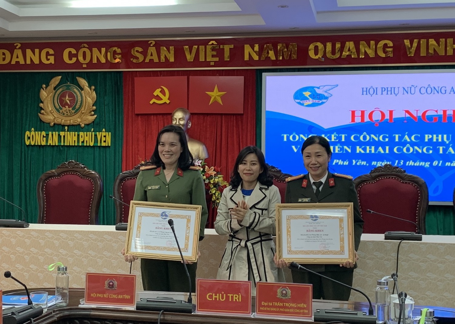 02 đc được khen thưởng