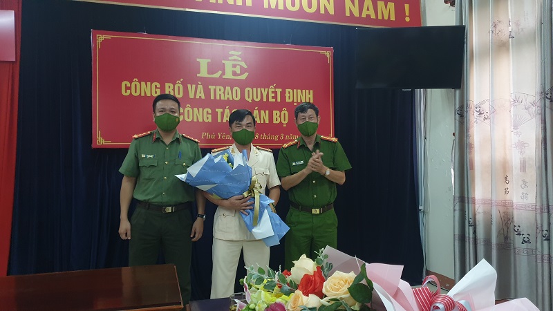 cah tay hoa tang hoa cho dong chi nguyen ngoc van